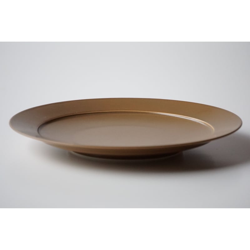 24㎝リムプレート モカブラウン | 波佐見焼の窯元 永峰窯 公式