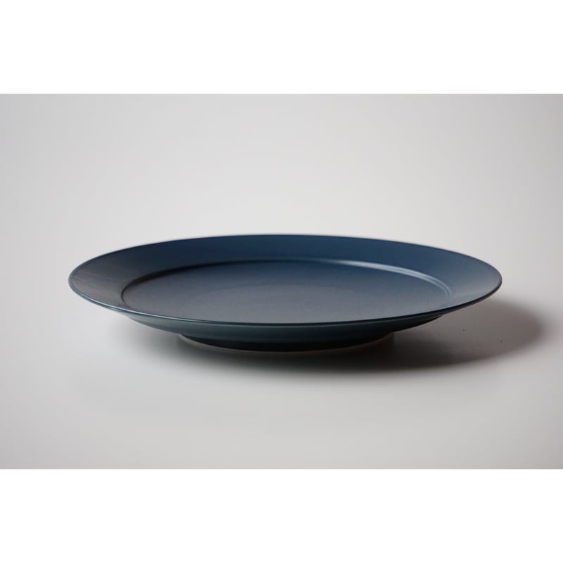 20㎝リムプレート ネイビー | 波佐見焼の窯元 永峰窯 公式オンライン