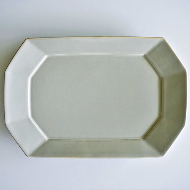 角プレート L グレージュ | 波佐見焼の窯元 永峰窯 公式オンライン