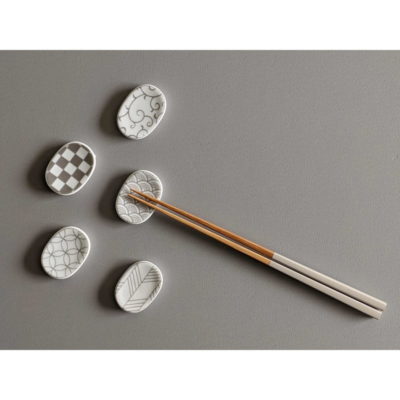 和モダン 箸置き 青海波 グレー | 波佐見焼の窯元 永峰窯 公式