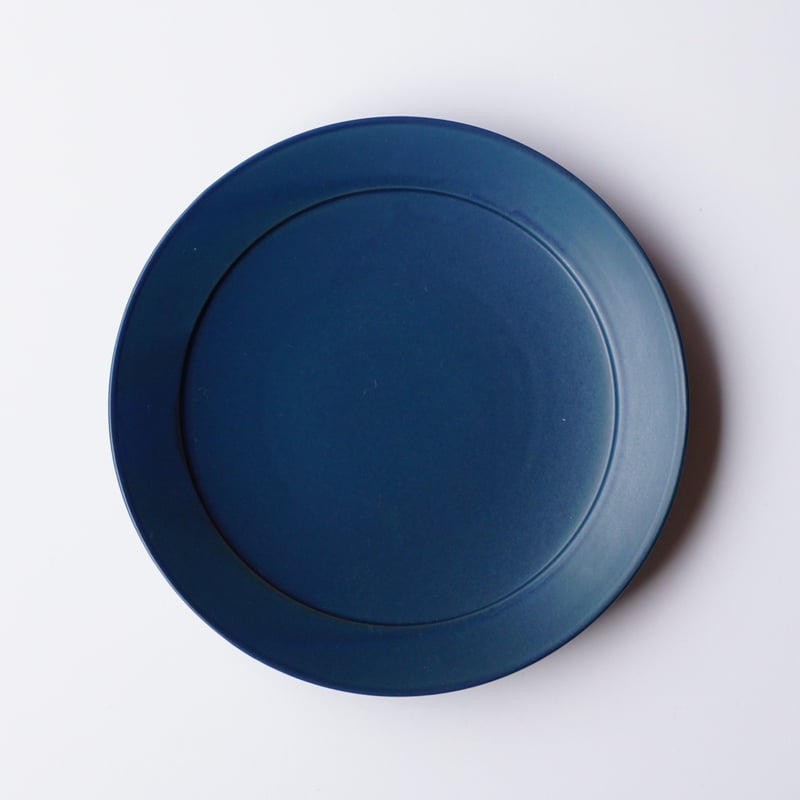 20㎝リムプレート ネイビー | 波佐見焼の窯元 永峰窯 公式オンライン