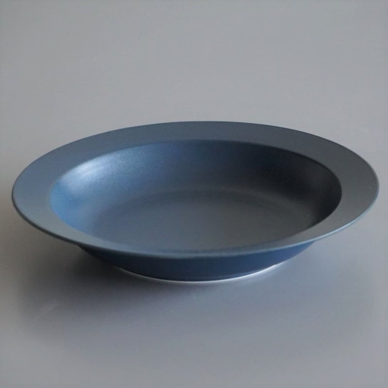 20㎝リム深皿 ネイビー | 波佐見焼の窯元 永峰窯 公式オンラインストア