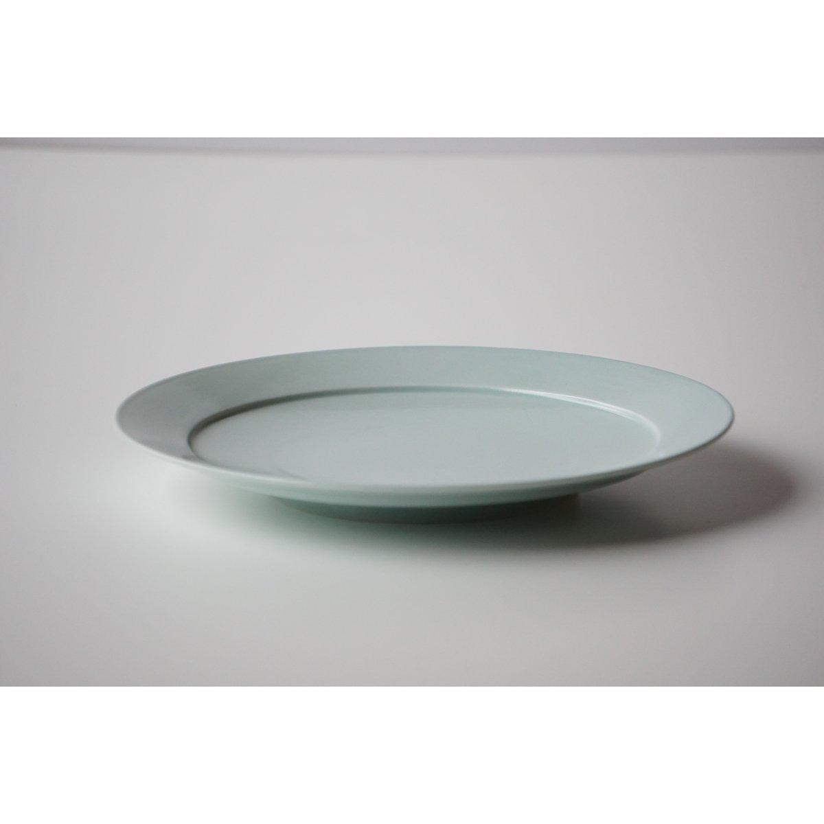 20㎝リムプレート ミントブルー | 波佐見焼の窯元 永峰窯 公式