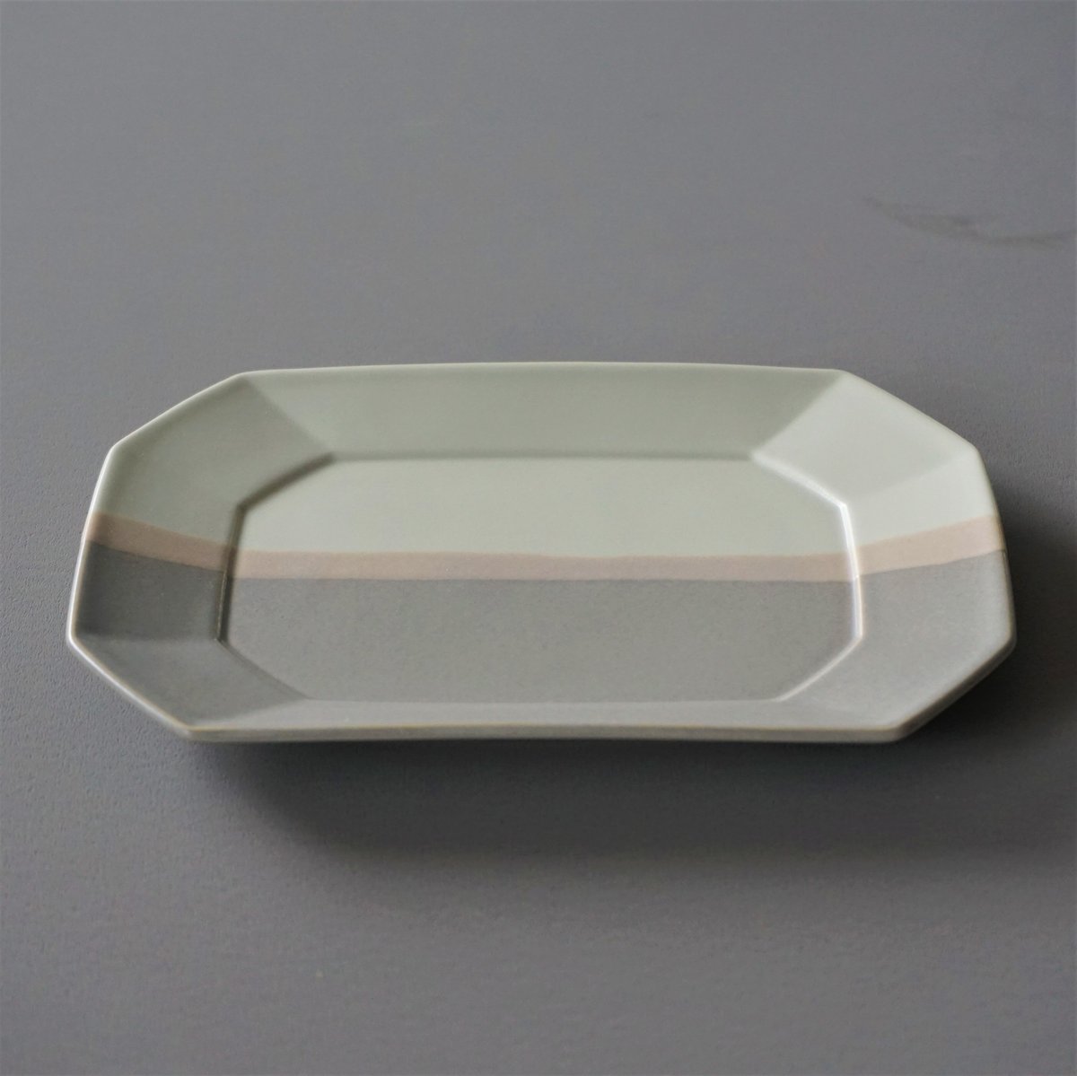直営限定『HALF』 角プレートМ Ⅰ&G | 波佐見焼の窯元 永峰窯 公式