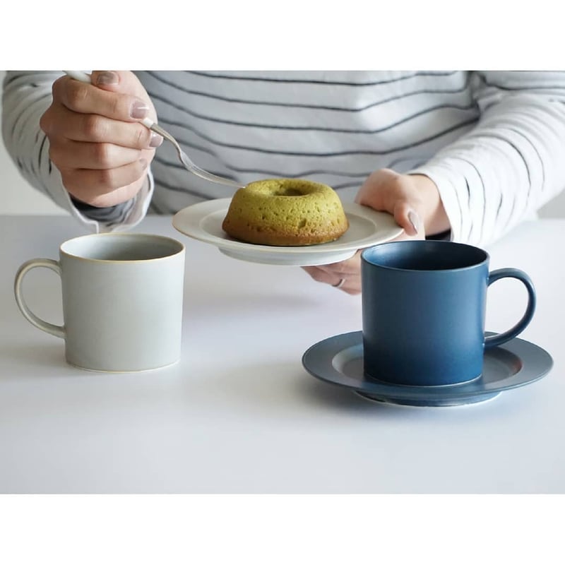 15㎝リム皿 グレージュ | 波佐見焼の窯元 永峰窯 公式オンラインストア