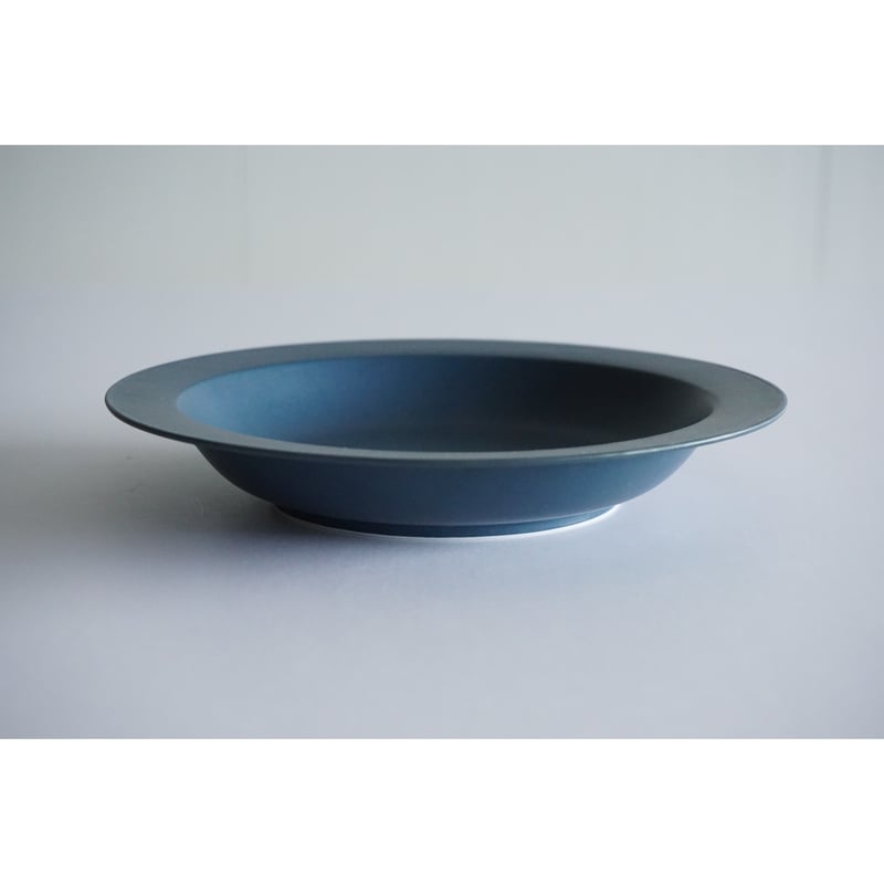 20㎝リム深皿 ネイビー | 波佐見焼の窯元 永峰窯 公式オンラインストア