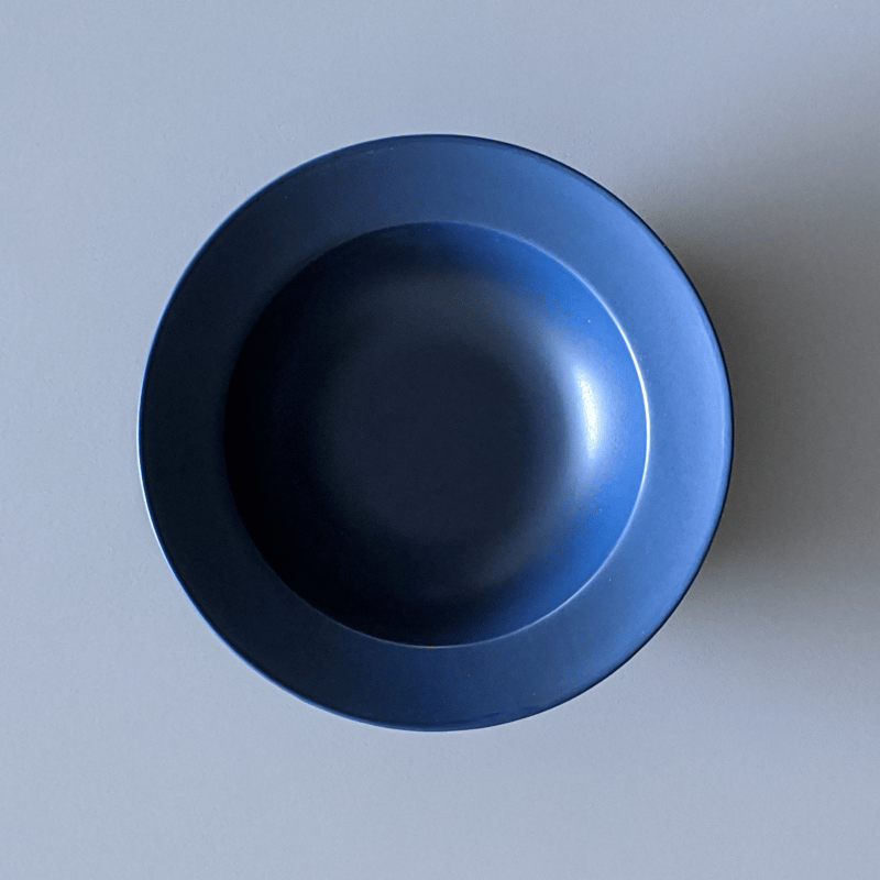 リムボウル 18㎝リムボウル ネイビー | 波佐見焼の窯元 永峰窯 公式オンライン