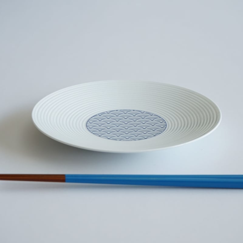 青と白の波模様 陶器の皿 スープ皿 クープ皿 洋食器 アラベスク 青い花柄 日本製 サラダボウル