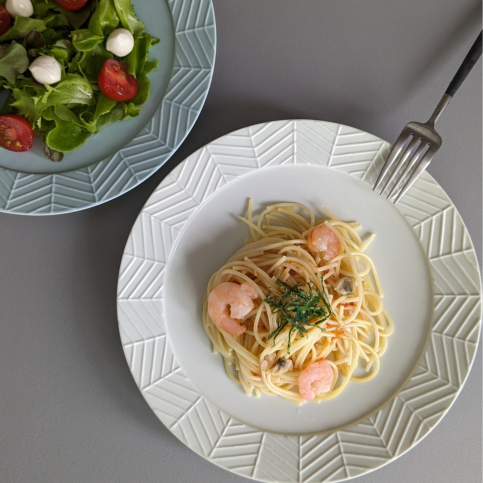 YABANE 24㎝リムプレート アイボリー | 波佐見焼の窯元 永峰窯 公式