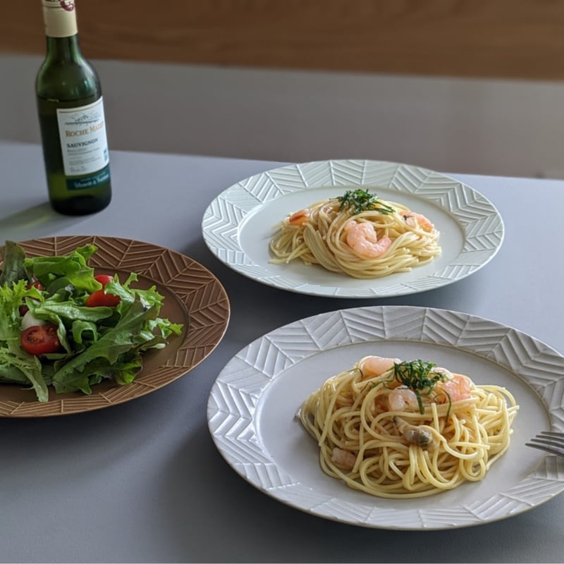 YABANE 24㎝リムプレート アイボリー | 波佐見焼の窯元 永峰窯 公式