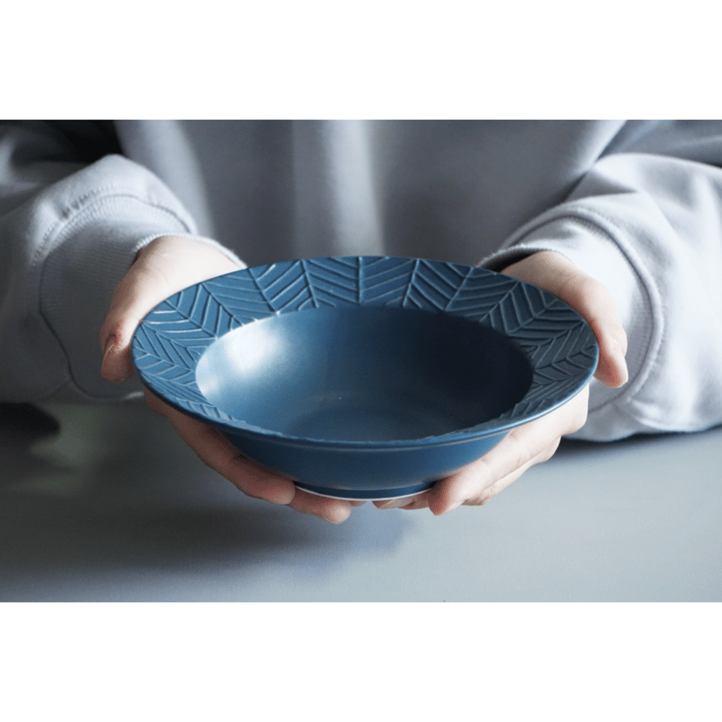 YABANE 18㎝リムボウル ネイビー | 波佐見焼の窯元 永峰窯 公式