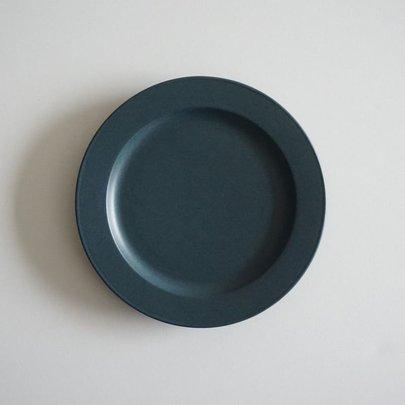 15㎝リム皿 ネイビー | 波佐見焼の窯元 永峰窯 公式オンラインストア