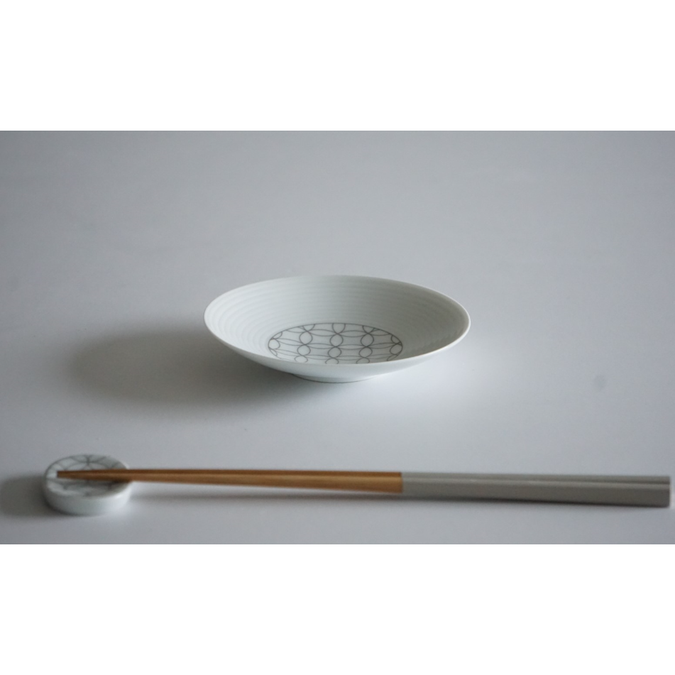 和モダン 小皿 七宝 グレー | 波佐見焼の窯元 永峰窯 公式オンライン