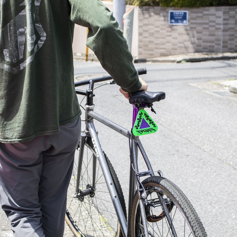 BLUE LUG×OKI KENICHI / Triangle Reflector【ASSOR BLUE LUG×OKI KENICHI / Triangle Reflector【ASSOR