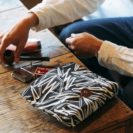 aap / Pouch(OKI KENICHI)