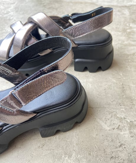 【SALE】<women> BARI SHOES(バリ シューズ)  メタリックレザー トラックソールサンダル / ガンメタ ●送料無料●