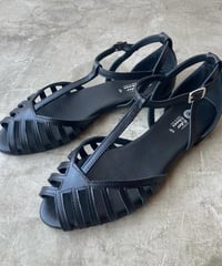 <women>  Eder Shoes(エダーシューズ) Tストラップ　レザーサンダル G-695 ●送料無料●