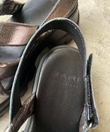 【SALE】<women> BARI SHOES(バリ シューズ)  メタリックレザー トラックソールサンダル / ガンメタ ●送料無料●