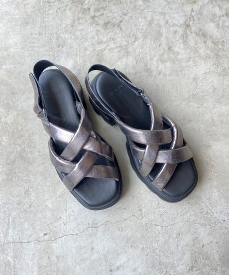 【SALE】<women> BARI SHOES(バリ シューズ)  メタリックレザー トラックソールサンダル / ガンメタ ●送料無料●