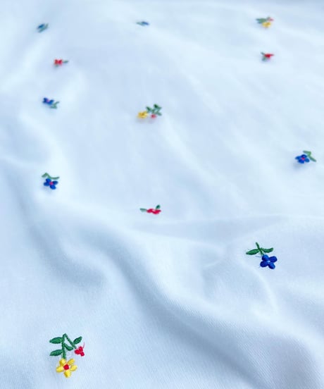 <women>Porter des boutons(ポルテデブトン) Petite fleurドゥーブルTシャツ(P21-3-035-02)  ホワイト ●送料無料●