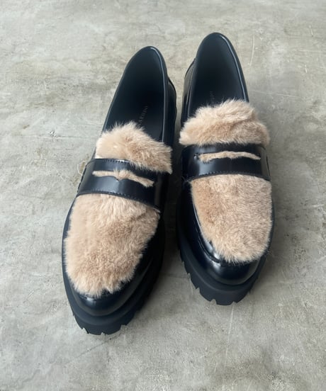 【SALE】<women>RIKARUDO（リカルド）レザー×フェイクファー トラックソールローファー ●送料無料●