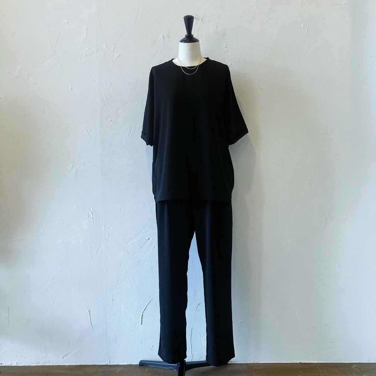 MICA&DEAL Vネックセットアップ