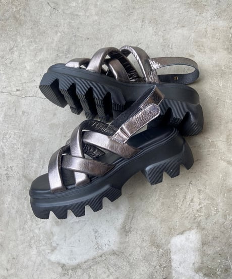 【SALE】<women> BARI SHOES(バリ シューズ)  メタリックレザー トラックソールサンダル / ガンメタ ●送料無料●