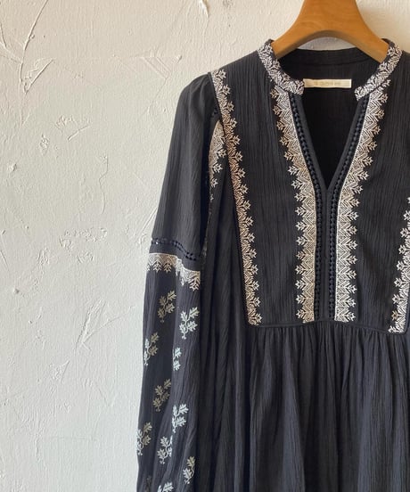 Cotton Gauze Leaf Embroidery Yoke Dress