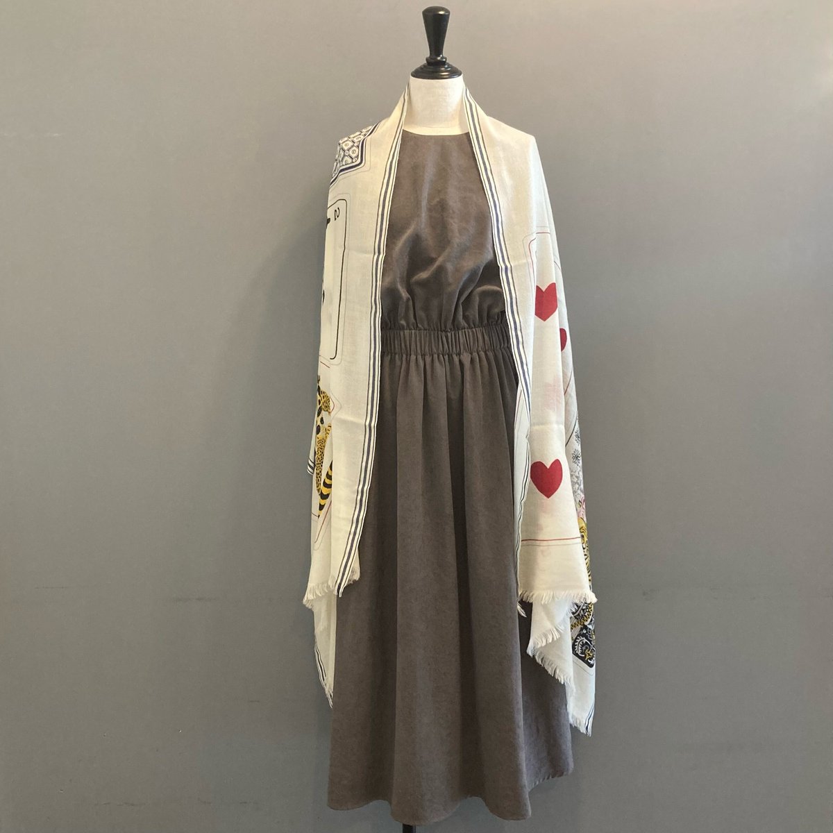 unisex>INOUI EDITIONS(イヌイ エディションズ) 大判ウール