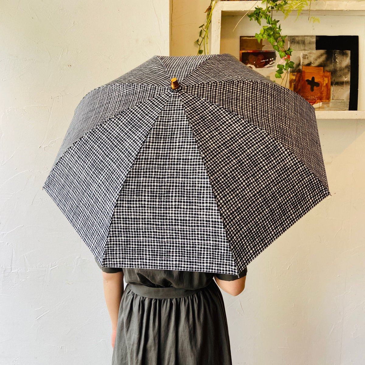 Bon Bon Store / ドローイングチェック 折りたたみ傘 （晴雨兼用） Bon Bon Store ドローイングチェック折りたたみ傘（晴雨兼用
