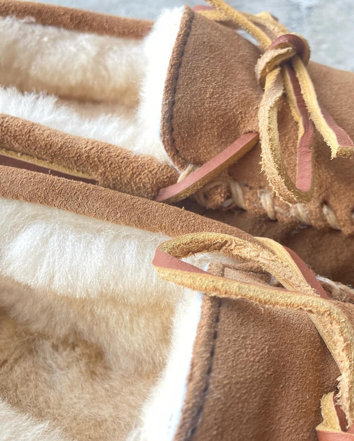 SALE】<men>MINNETONKA(ミネトンカ)シープスキン ハードソール