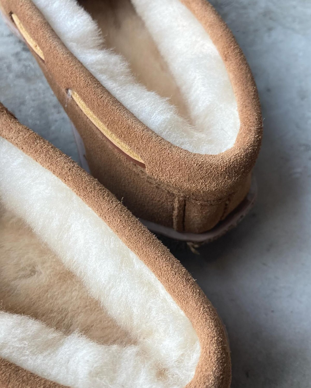 SALE】<men>MINNETONKA(ミネトンカ)シープスキン ハードソール
