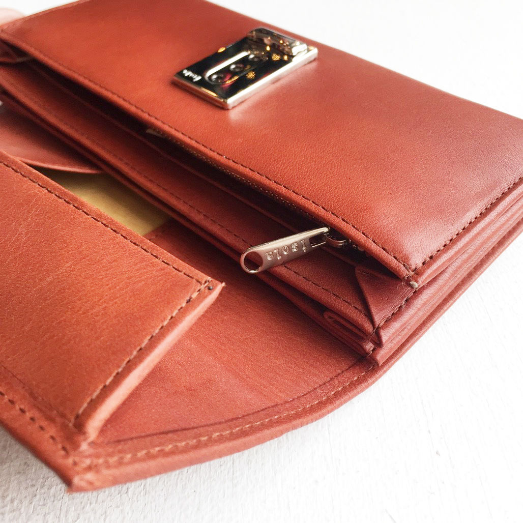 新品未使用 isolaギャルソン長財布　カリオカメッシュ三段錠　本革アイソラ財布 Amazon | アイソラ 長財布 Isola ギャルソン カリオカメッシュ三段錠