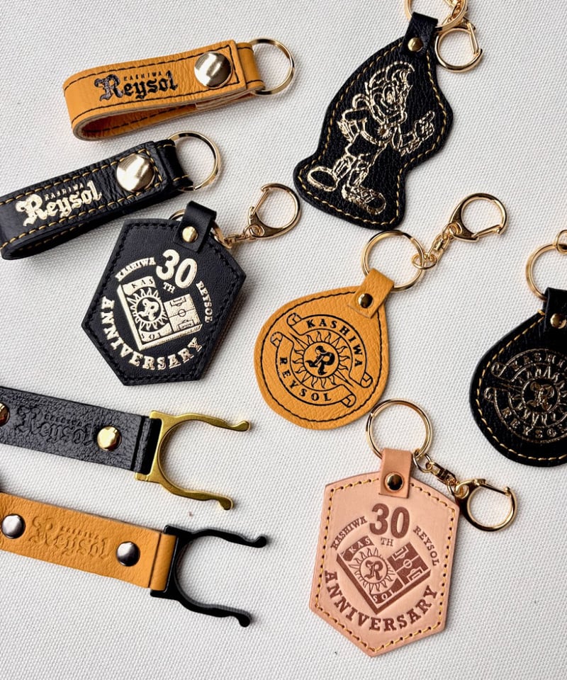 柏レイソル×柏レザー 30th記念キーホルダー | Harito by NUIZAEMON