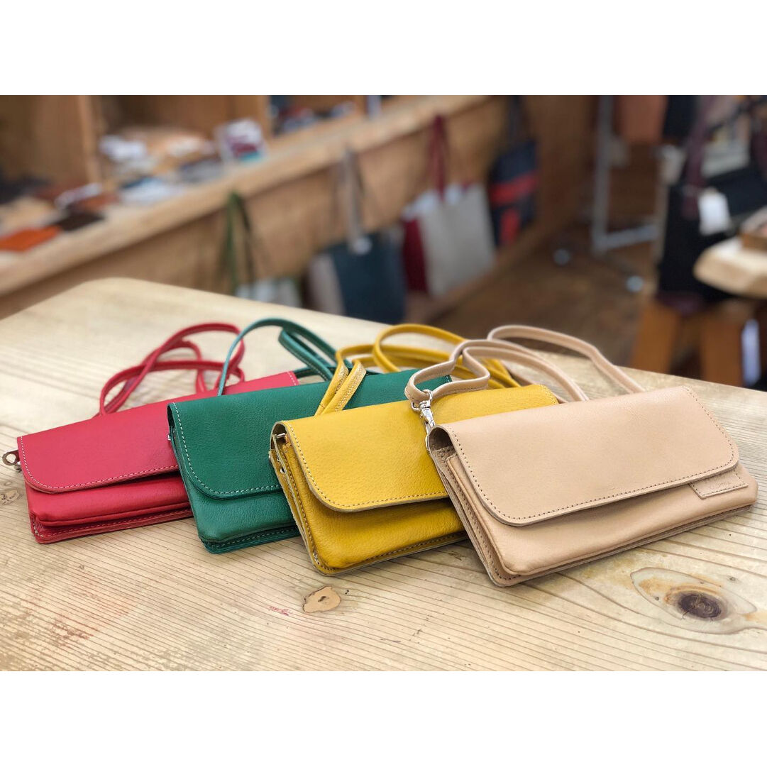Porte-Bonheur☆幅広&前ポケット付きお財布バッグ(ポシェット Porte-Bonheur☆幅広&前ポケット付きお財布バッグ(ポシェット