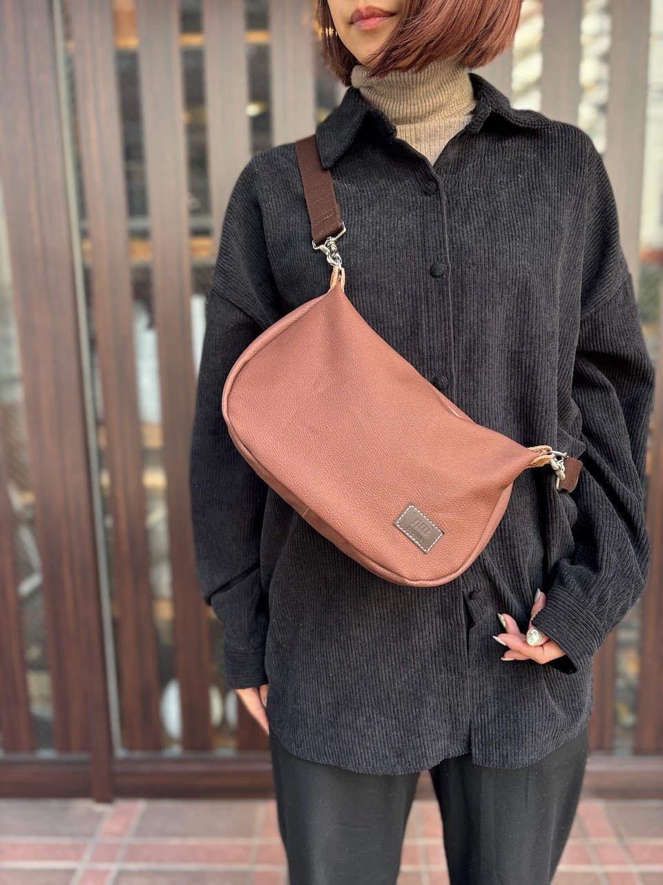 最終お値下げです!【美品】マルベリー ビッグアレク レザーショルダーバッグ fit=scale-down,w=1200