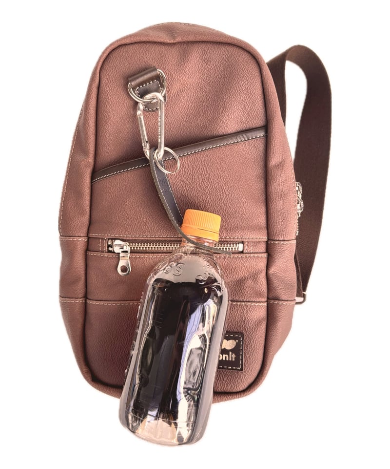 北斗ボディバッグ 【ピーナッツレザー®】（PVC） | Harito by NUIZAEMON