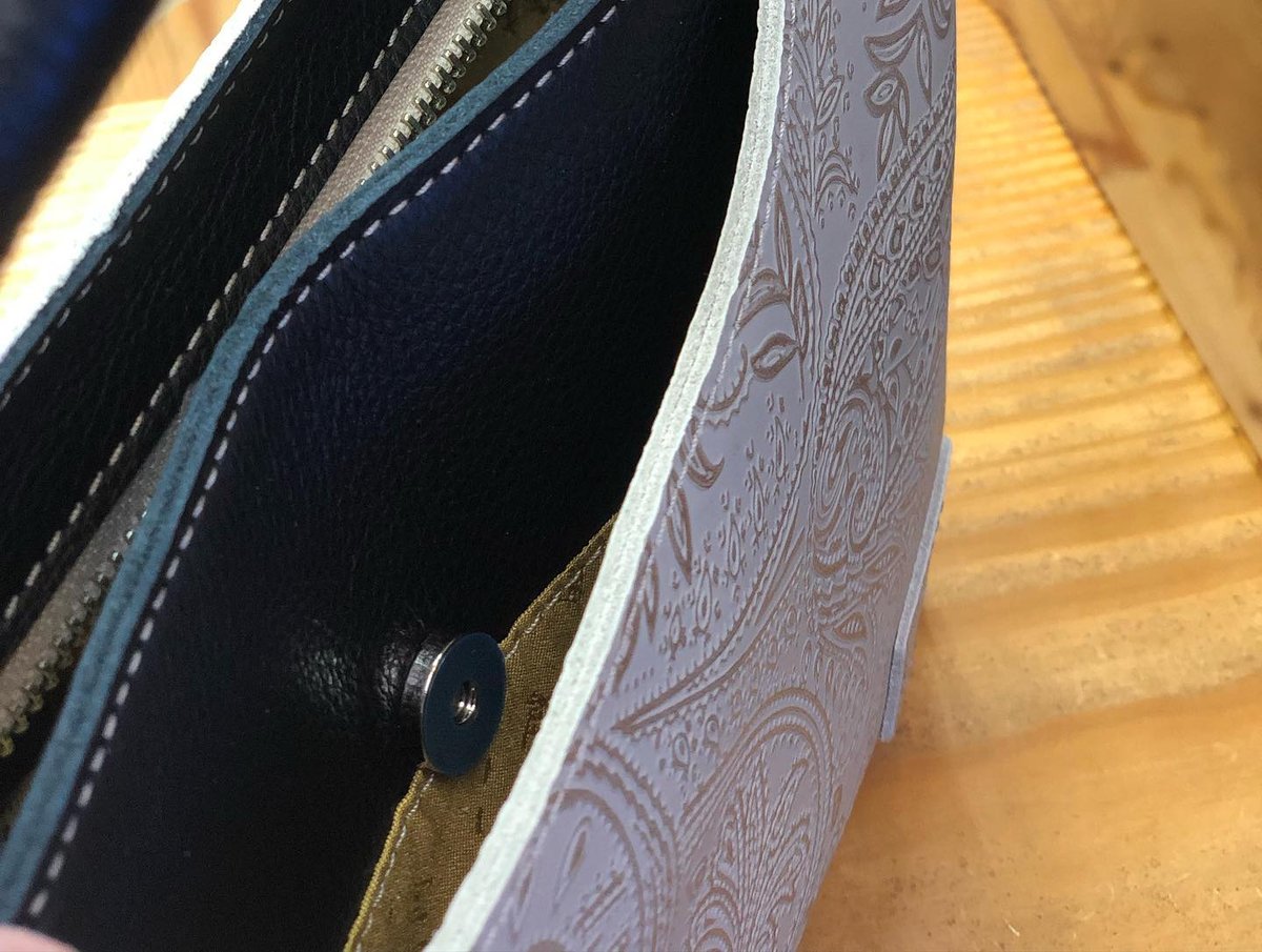 ペイズリー柄ビッグ ストール+白いミニ2wayバッグの２点 ペイズリー柄ミニロケット 2WAYバッグ | Harito by NUIZAEMON