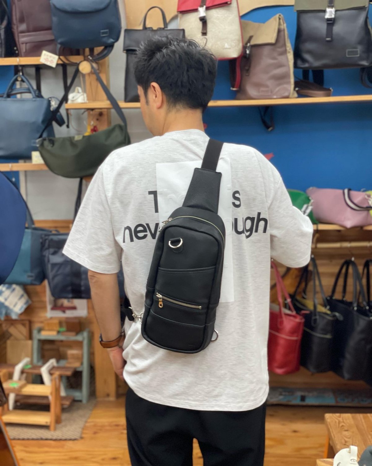 TOSHIKOさま 粗い ボディバッグ 22