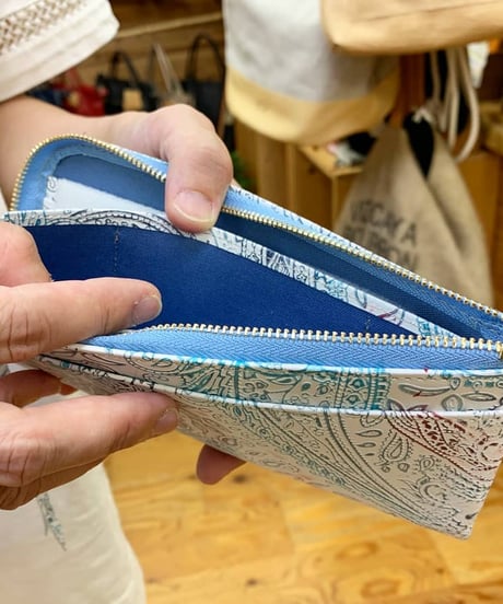 レインボーペイズリー柄L字長財布