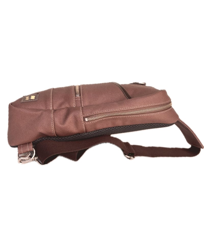 北斗ボディバッグ 【ピーナッツレザー®】（PVC） | Harito by NUIZAEMON