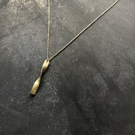 Twist brass medium ネックレス