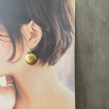 Fullmoon (yuragi) brass   < ピアス / イヤリング >