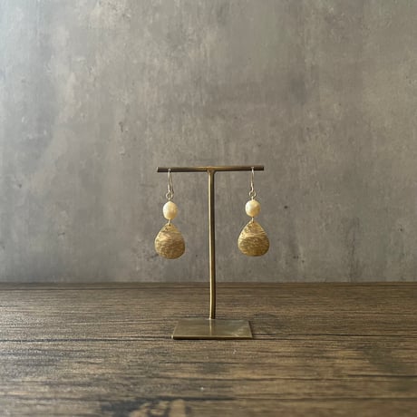 small shizuku brass パール  < ピアス / イヤリング >