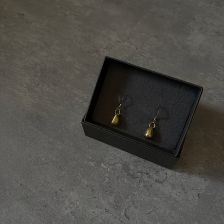 真鍮 mini drop  ピアス／イヤリング