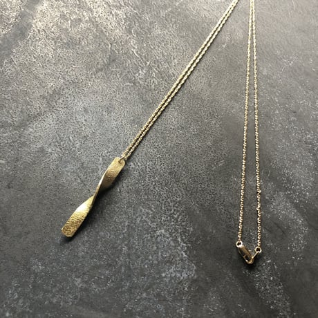 Twist brass medium ネックレス