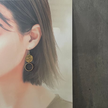 Brass circle asymmetry  < ピアス / イヤリング >