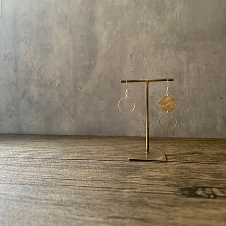 Brass circle asymmetry  < ピアス / イヤリング >