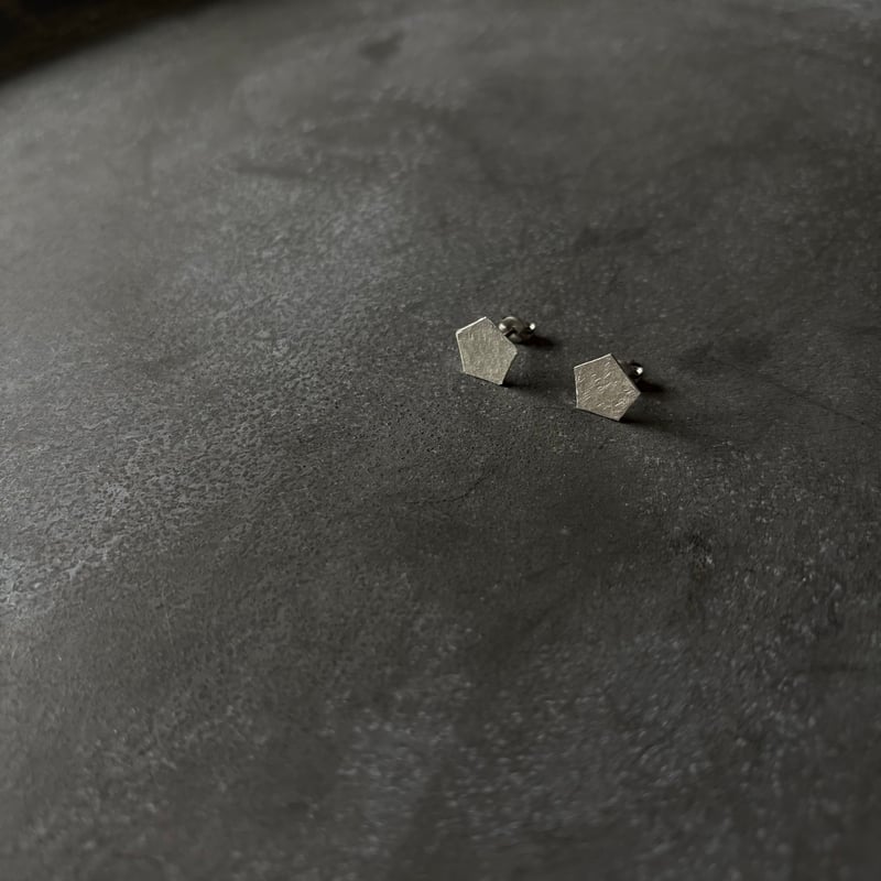 SILVER999 Pentagon mini ピアス／イヤリング | IRONO Hand