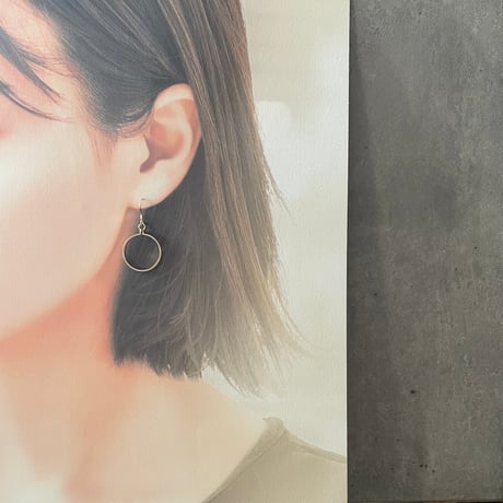 Brass circle asymmetry  < ピアス / イヤリング >